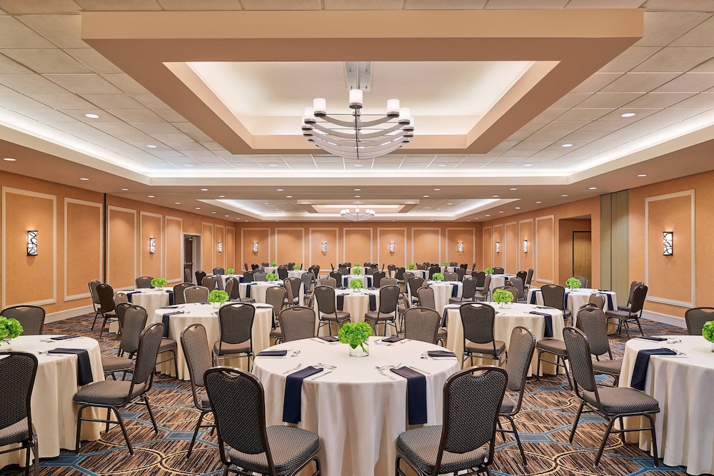 Sheraton North Houston at George Bush Intercontinental - photo 45