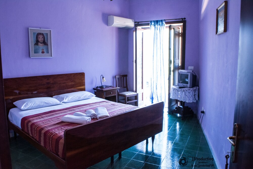 A Taverna Intru u vicu — hotel in Belmonte Calabro