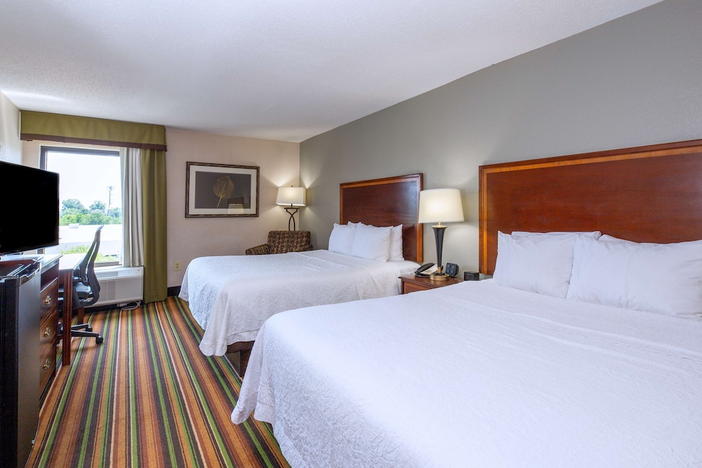 Hampton Inn Winston Salem Hanes Mall - photo 10