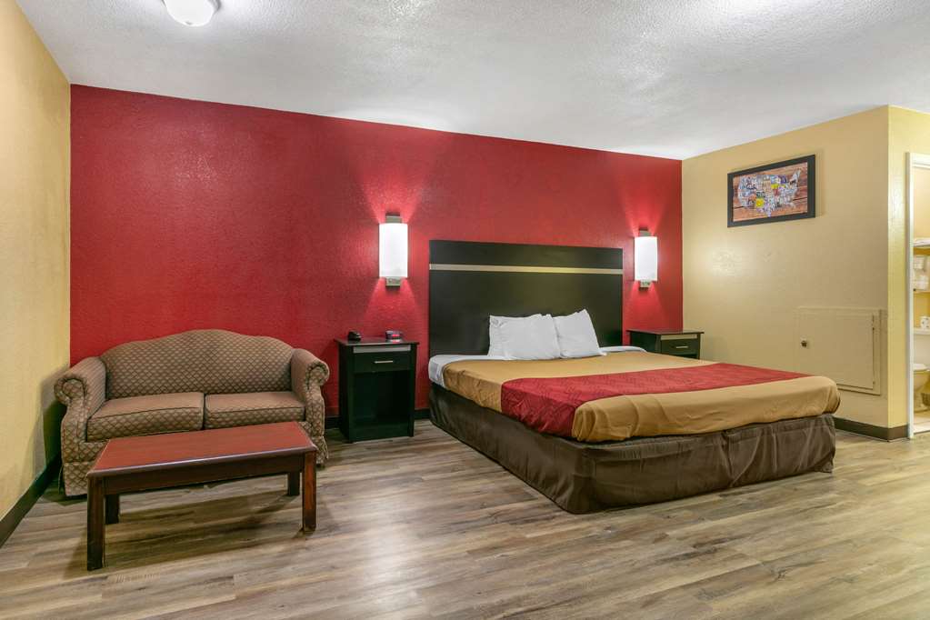 Econo Lodge Jonesboro - photo 19