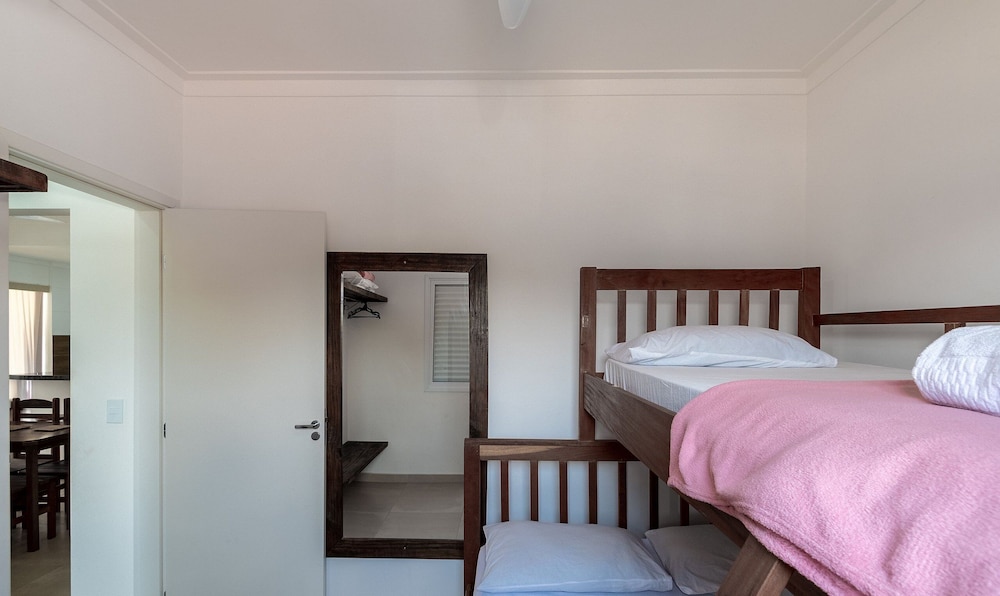 RJI Apartamentos próximos da praia de Itaguá — 4-Star Luxury Hotel in Ubatuba, Brasil