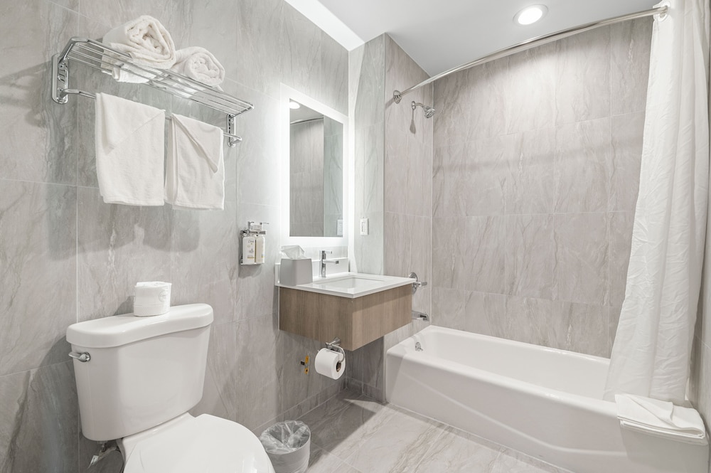 Holiday Inn Express & Suites Bronx NYC an IHG Hotel - photo 21