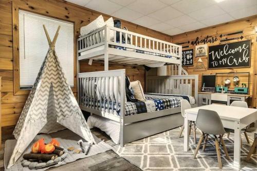 The Blessing Cabin by Avada Properties — 4-Star Luxury Hotel in Sevierville, United States