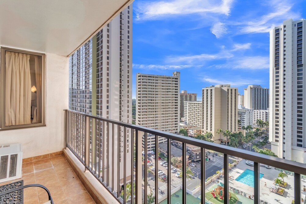 Waikiki Banyan Condo Located One Block From Waikiki Beach by Koko Resort Vacation Rentals - photo 147