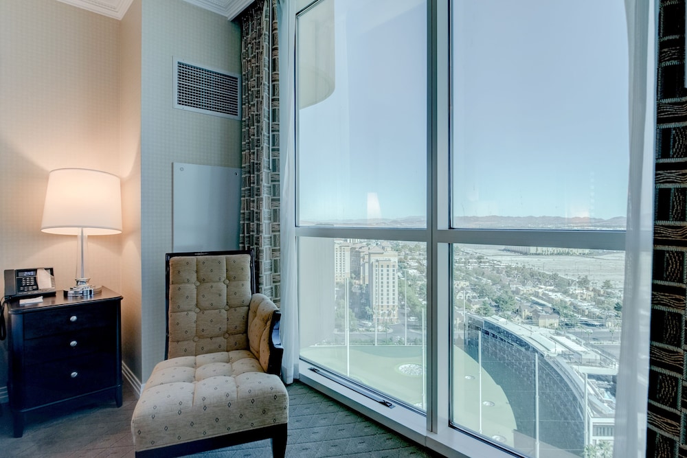 StripViewSuites at Signature - photo 264