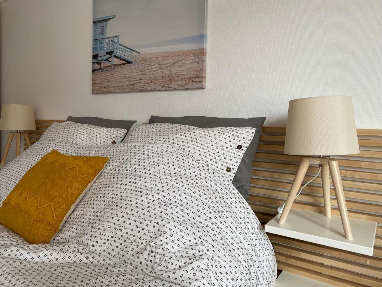 Chez Mathilde Appartement Calais Nord Citadelle — 4-Star Luxury Hotel in Calais, France