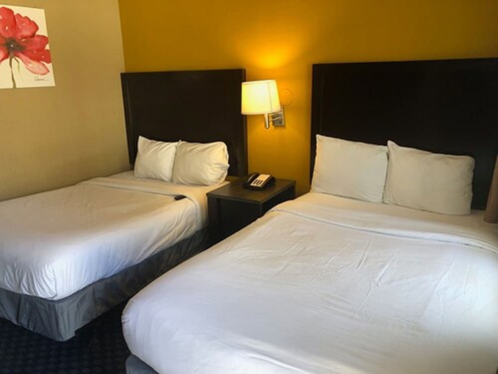 Howard Johnson by Wyndham Odessa TX - photo 19