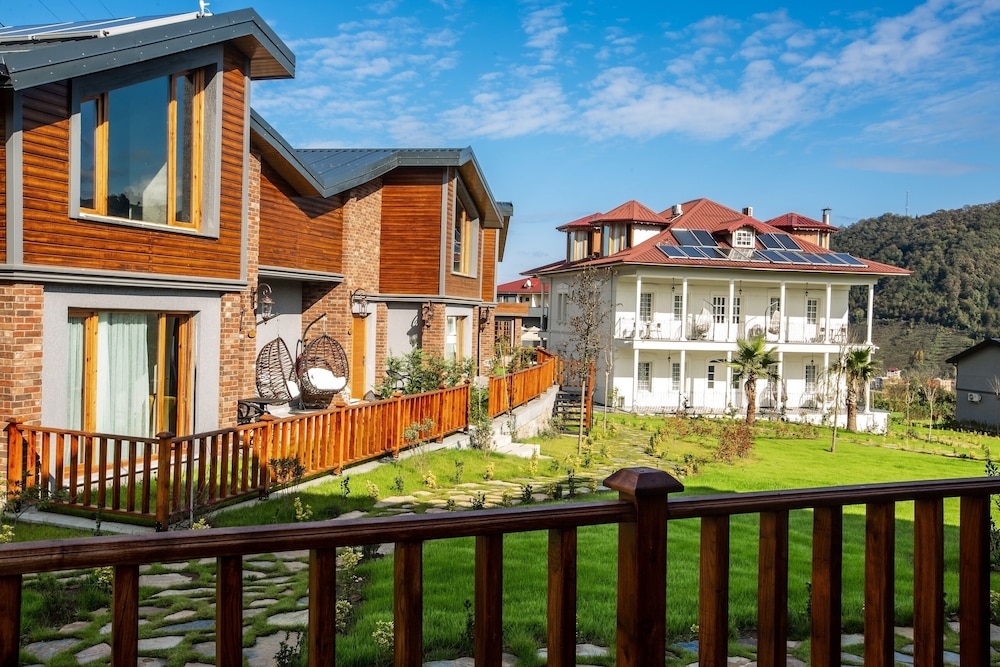 Zanike Hotel — hotel in Arakli