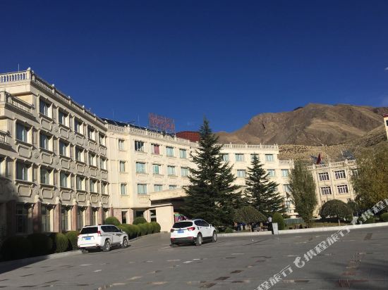 Tsedang Hotel in Naidong, People's Republic of China