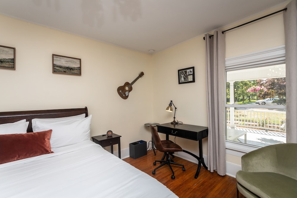 The Legacy Inn - photo 8