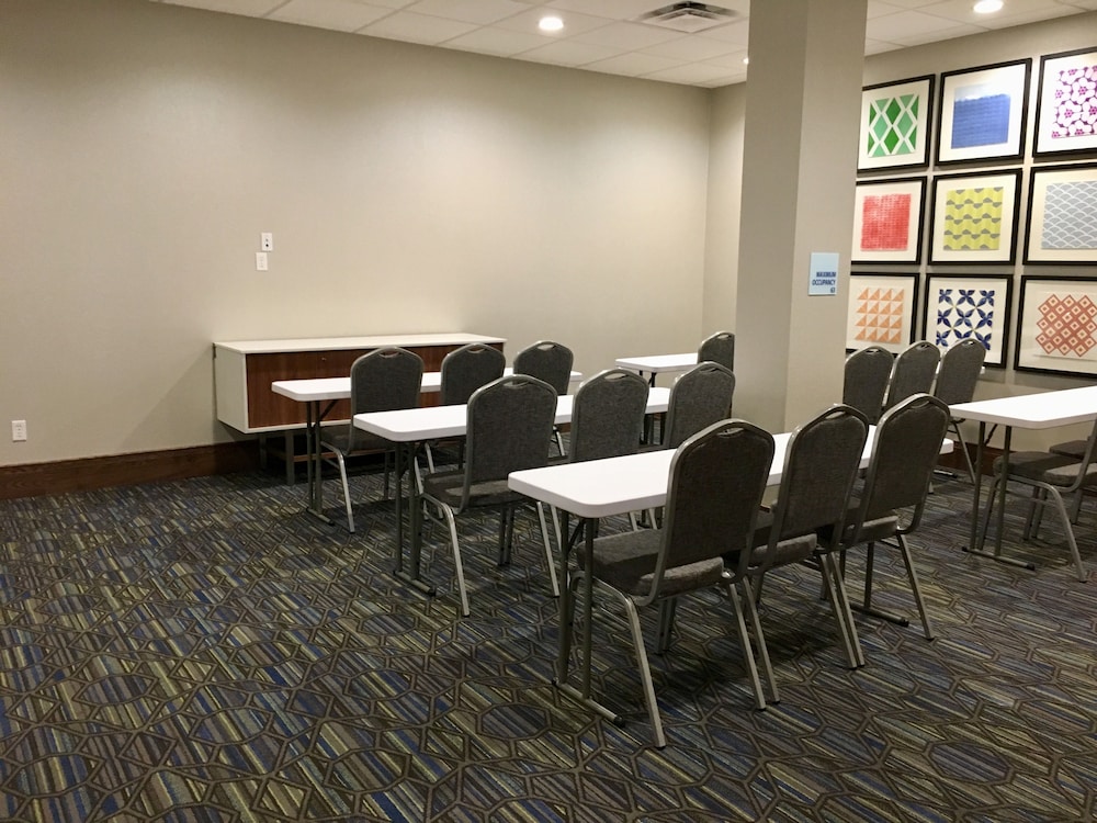 Holiday Inn Express Grand Island Niagara Falls by IHG - photo 53