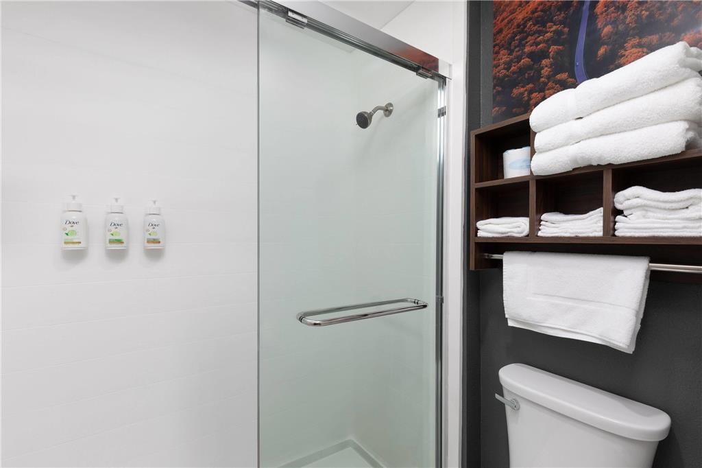 La Quinta Inn & Suites by Wyndham Springdale - photo 13