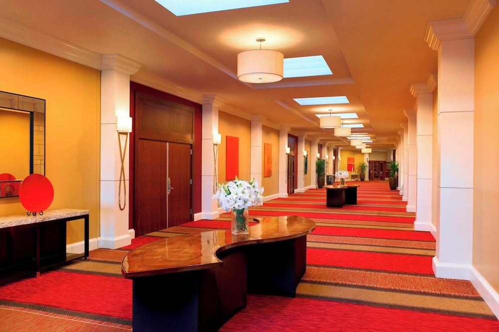 Sheraton Albuquerque Uptown - photo 33