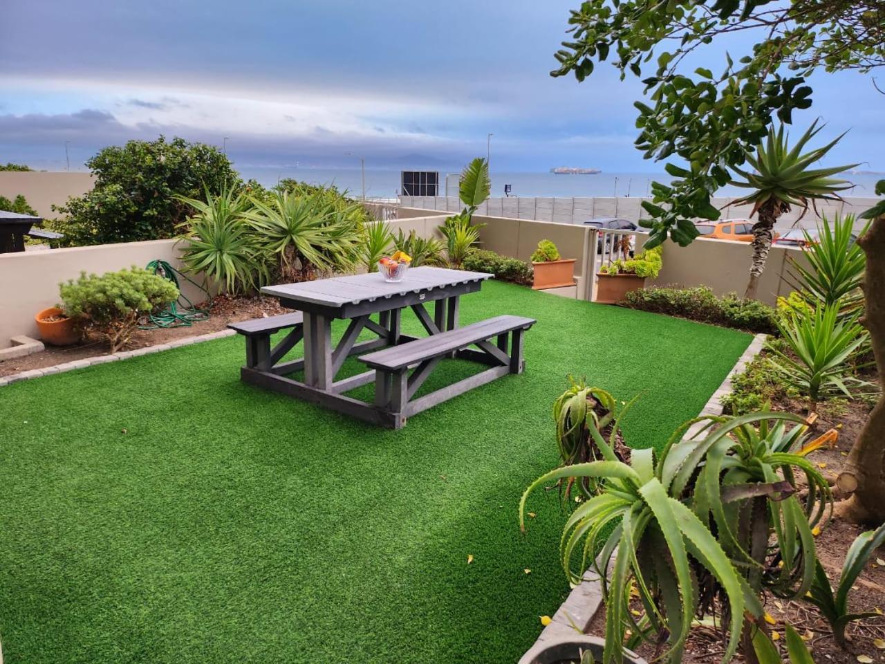 Bali in Blouberg