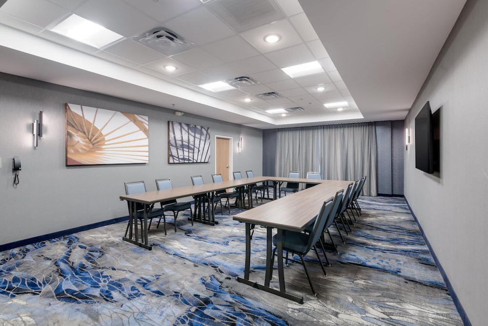 Fairfield Inn & Suites by Marriott Virginia Beach Town Center - photo 19