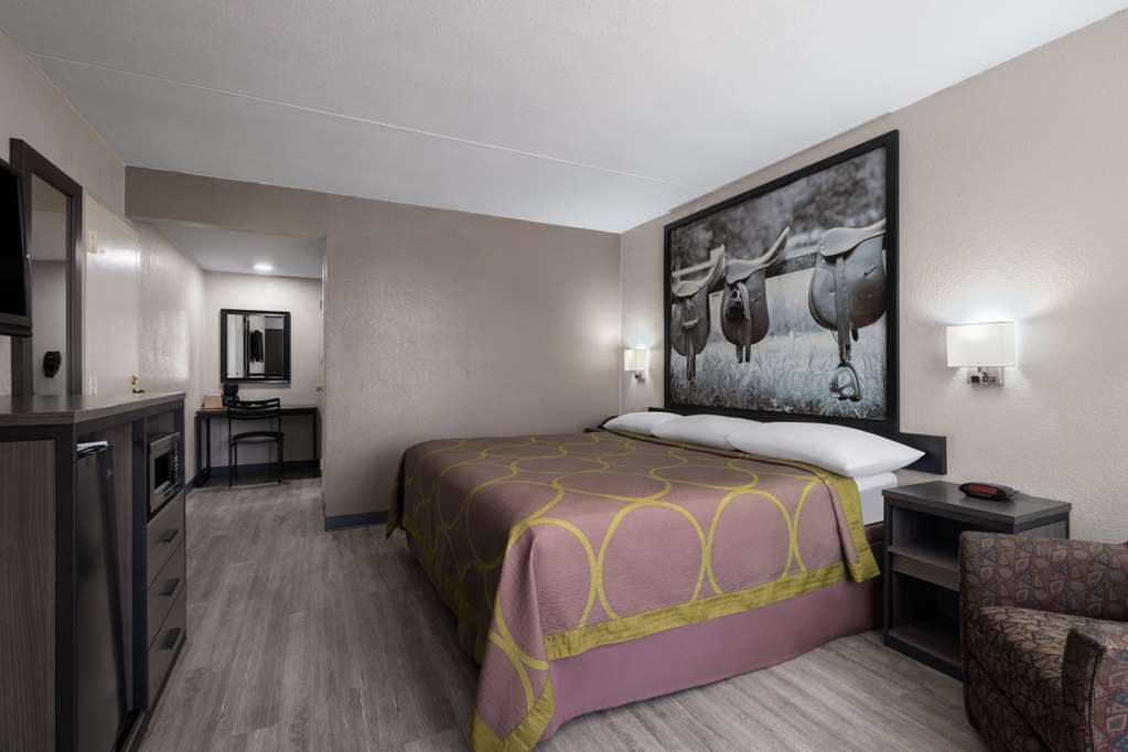 Super 8 by Wyndham Longview North - photo 11