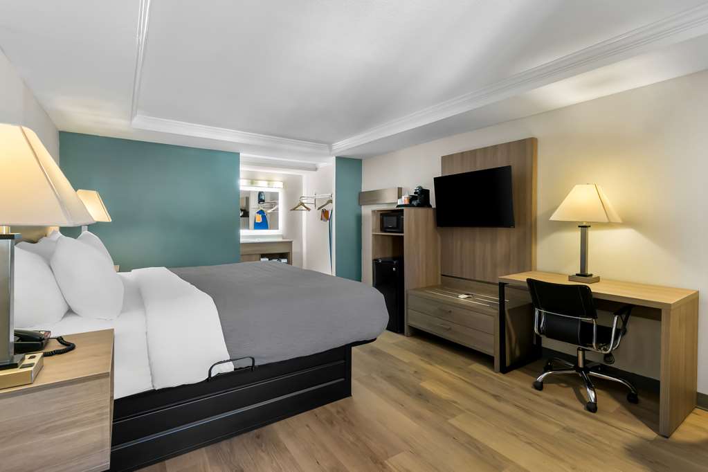 Quality Inn Downtown Helen - photo 8
