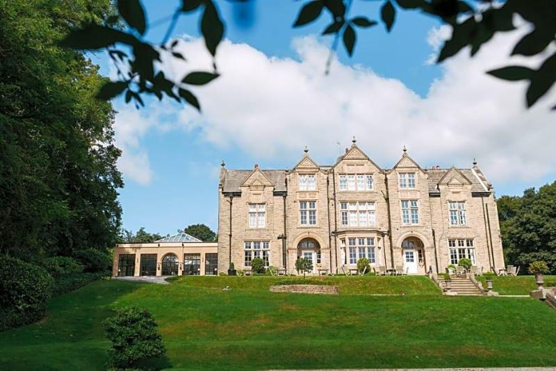 Woodlands Hotel — 4-Star Luxury Hotel in Leeds, United Kingdom