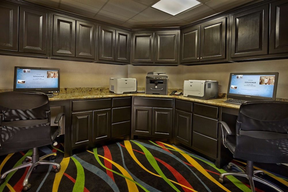 Hampton Inn & Suites Decatur - photo 47