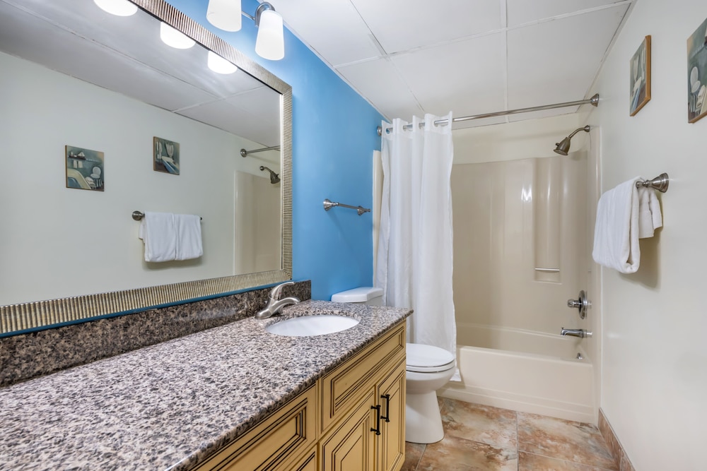 Tropical Winds Oceanfront Hotel - photo 70