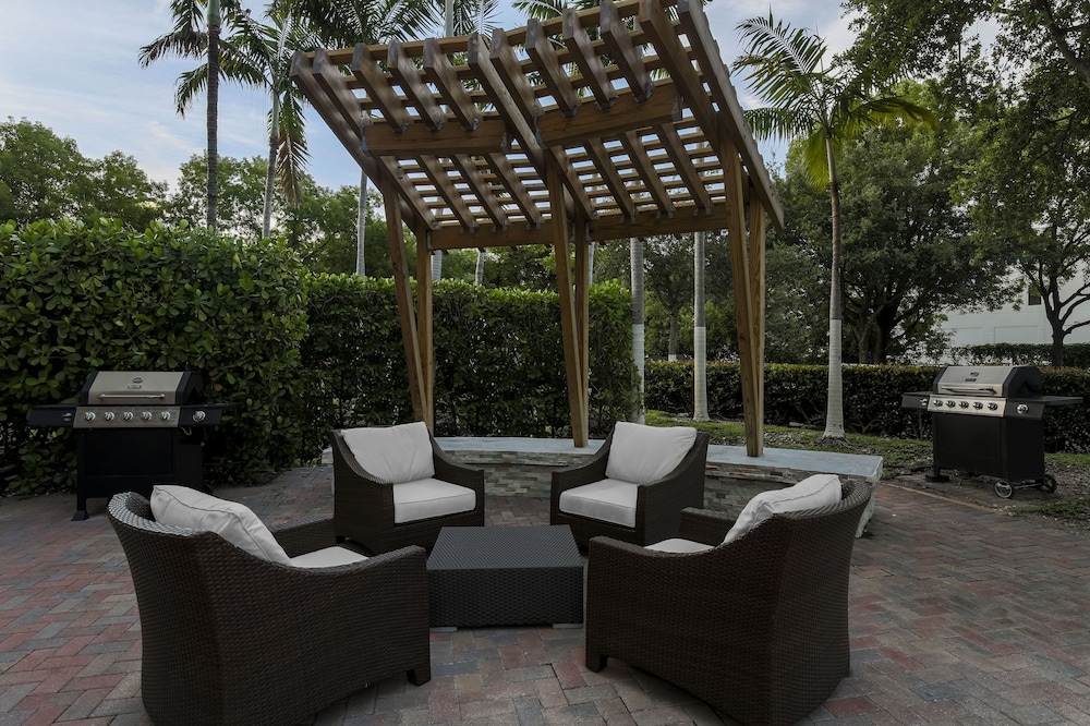 Staybridge Suites Miami Doral Area by IHG - photo 26