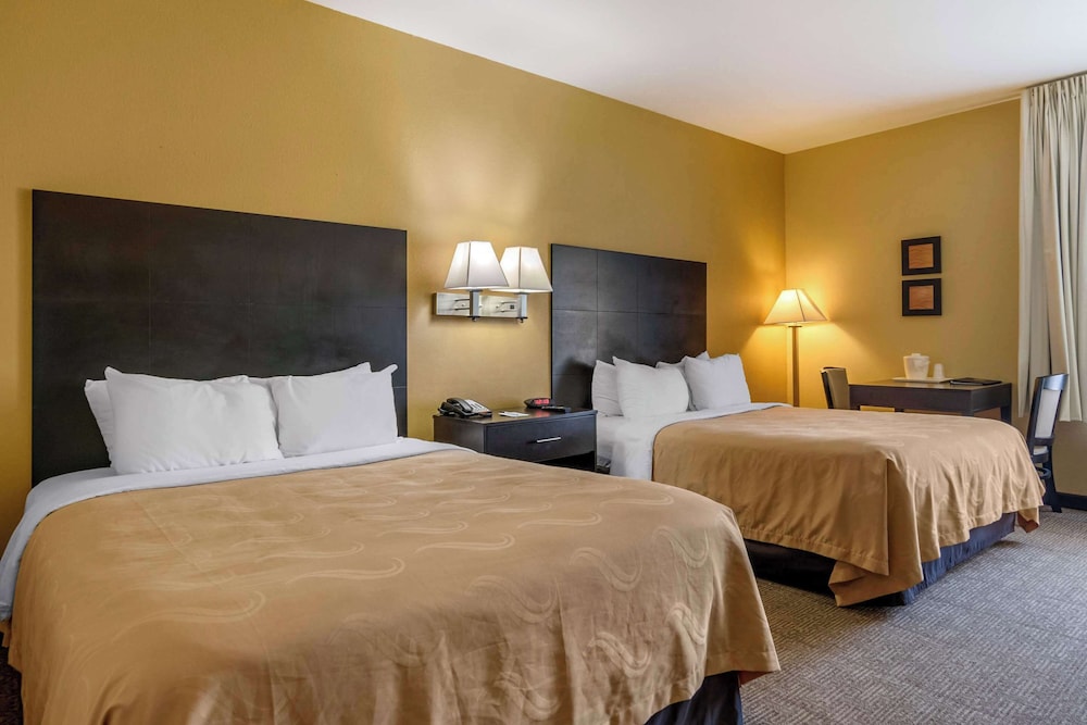 Quality Inn & Suites Lenexa Kansas City - photo 18