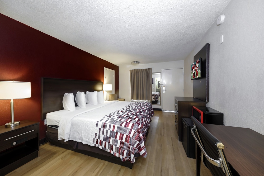 Red Roof Inn Atlanta Suwanee Mall of Georgia - photo 8