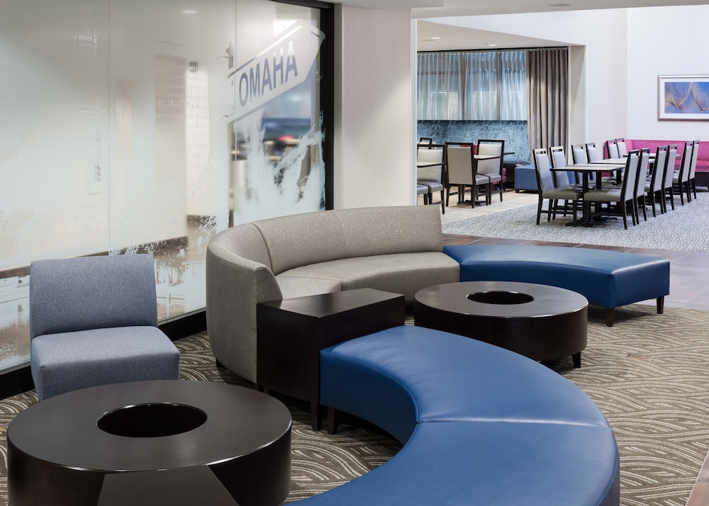 Hampton Inn & Suites Omaha Downtown - photo 2