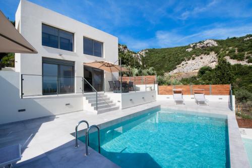 Elthea Villas — 4-Star Luxury Hotel in Lefkada, Greece