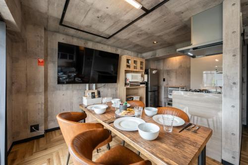 Base605 — 4-Star Luxury Hotel in Kurume, Japan
