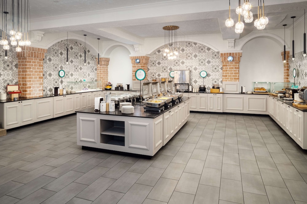 Embassy Suites by Hilton Orlando North - photo 40