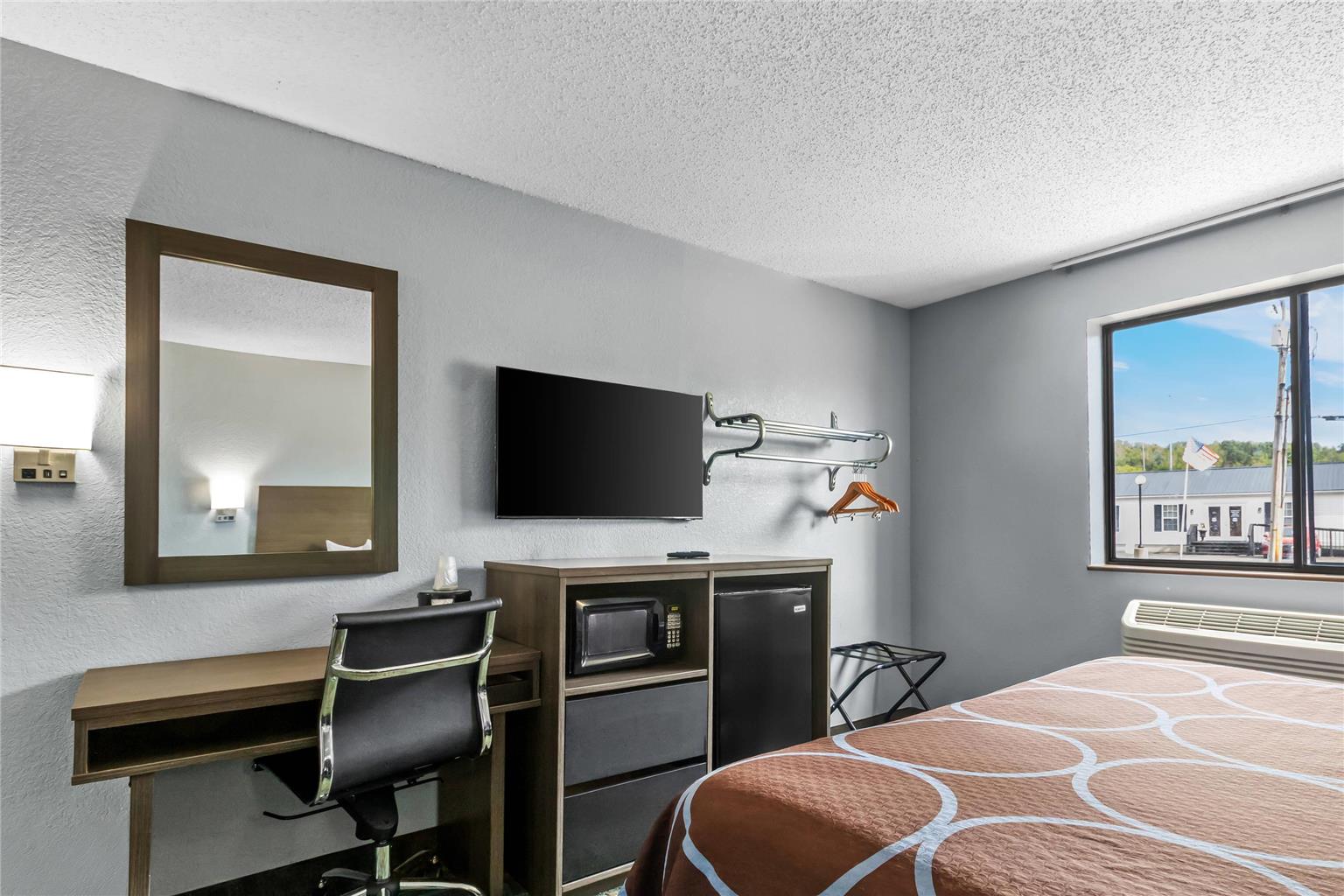 Rodeway Inn Delmont - photo 18