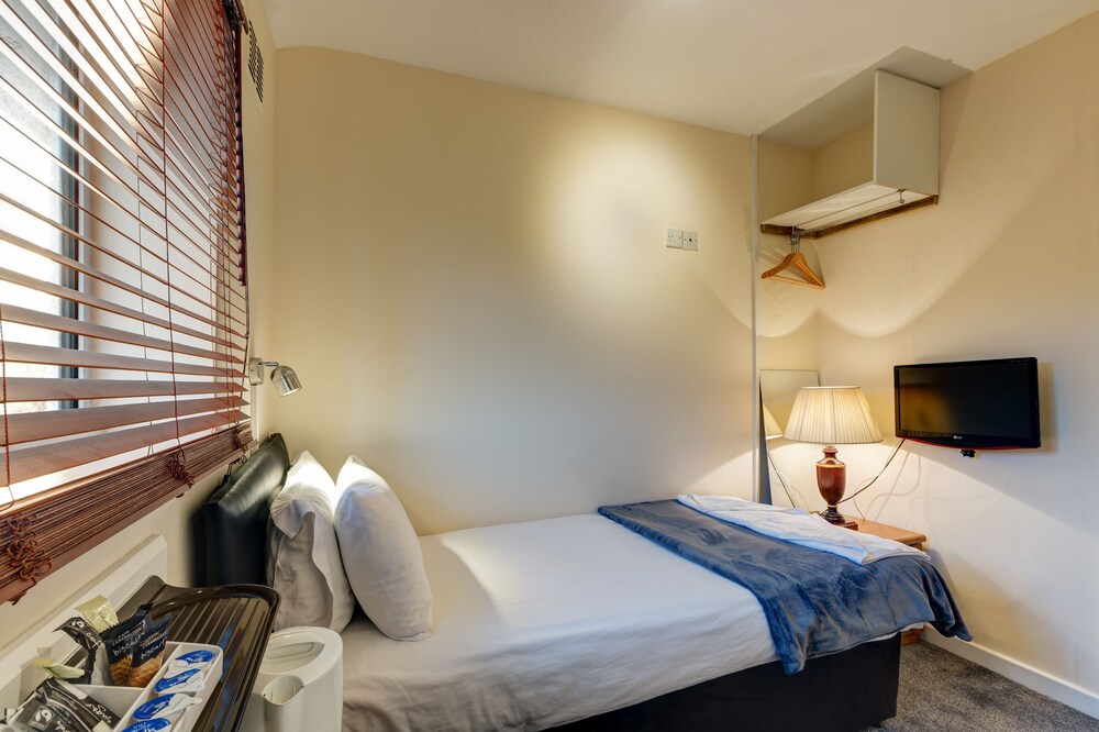 Commodore Hotel - carbon neutral hotel in Nottingham