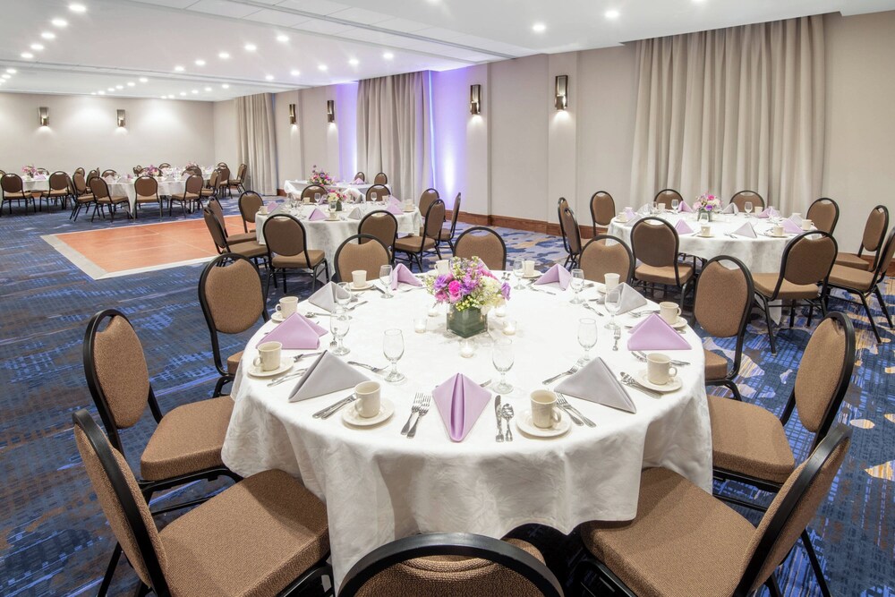 Marriott Madison West - photo 45
