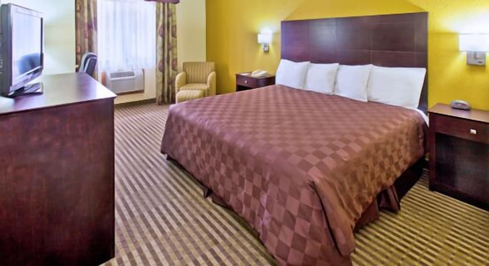 AmericInn by Wyndham Council Bluffs - photo 5