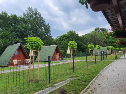 Kamp restavracija Gladiator - carbon neutral hotel in Zetale