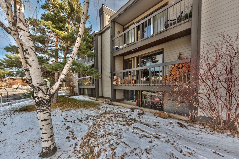 103 Empire Coalition Escape Cozy Condo Close To Resort 2 Bedroom Condo by RedAwning in Bridgeport, United States