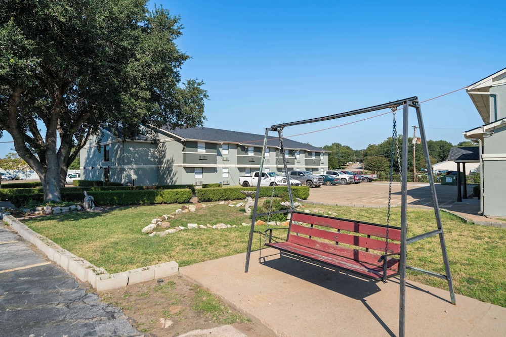 Americas Best Value Inn & Suites Brenham - photo 37