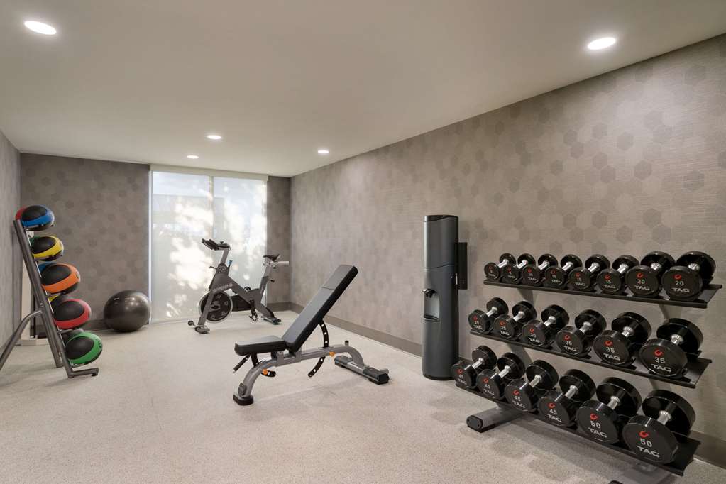 La Quinta Inn & Suites by Wyndham Springfield - photo 9