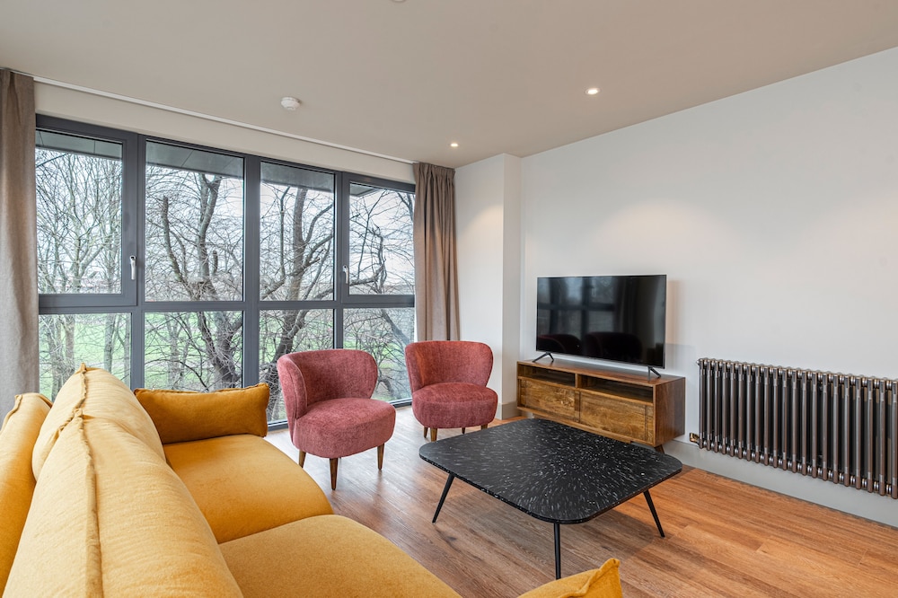 Spacious Flat in North London — 4-Star Luxury Hotel in London, United Kingdom