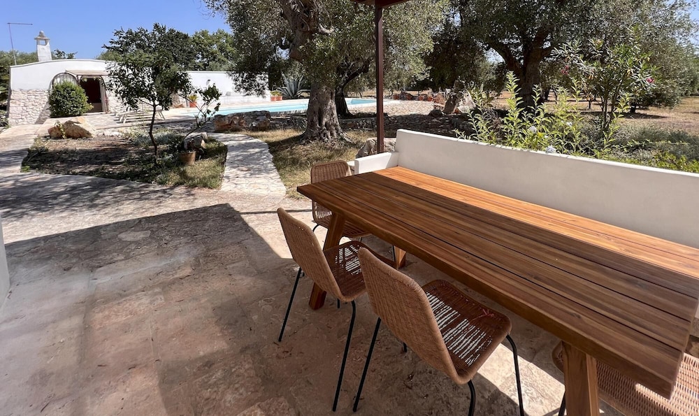 TD Trulli Chiara Tastefully Decorated Trulli With Pool — 4-Star Luxury Hotel in Ostuni, Italy