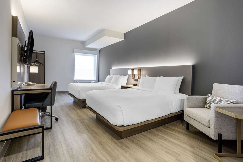 Comfort Inn & Suites Newark Liberty International Airport - photo 17
