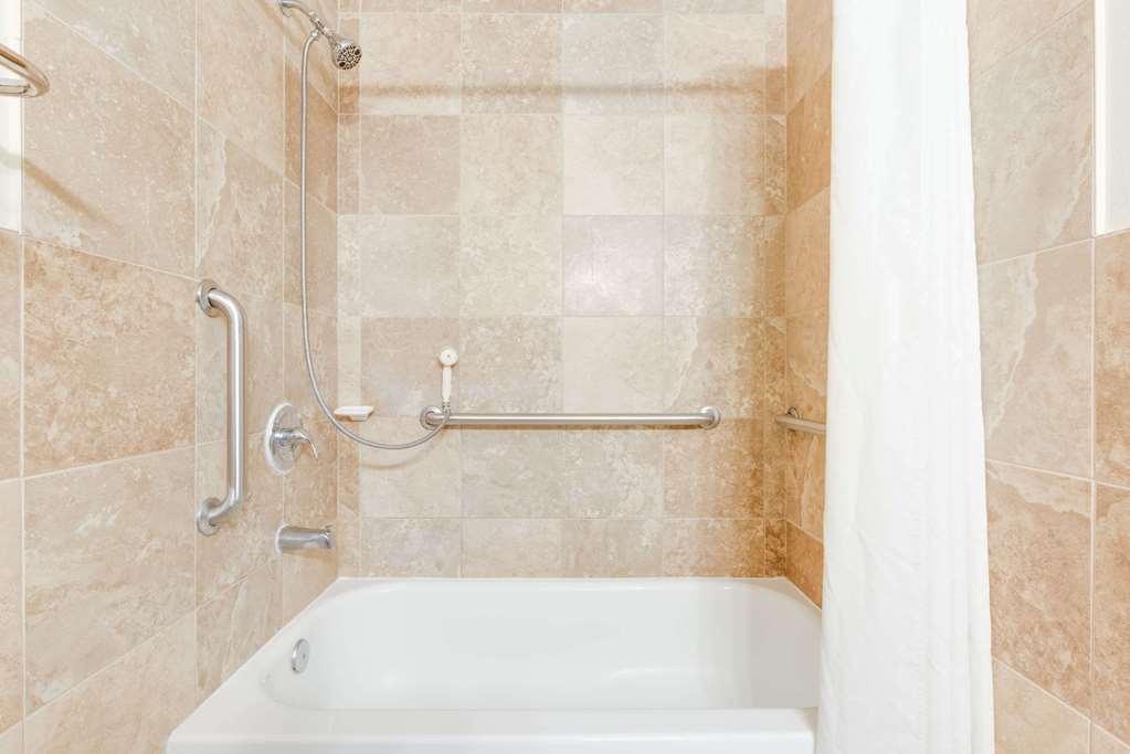Super 8 by Wyndham Kutztown Allentown Area - photo 11