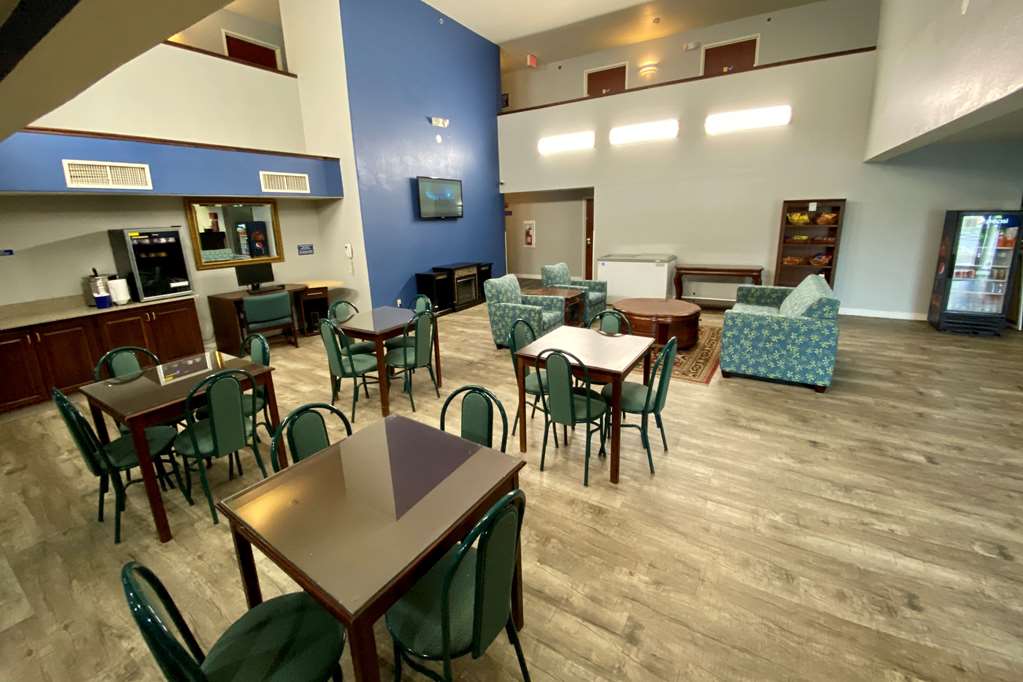 Baymont Inn & Suites by Wyndham Swanton Toledo Airport - photo 27
