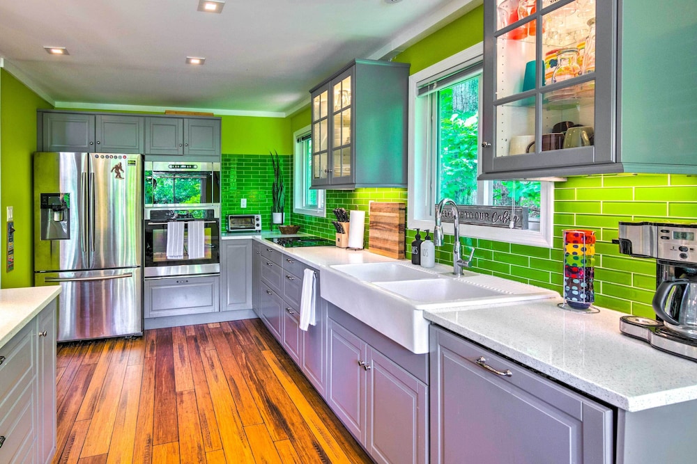 Mtn View Gem in Lake Lure with Game Room and Fire Pit — Lake Lure — photo 2