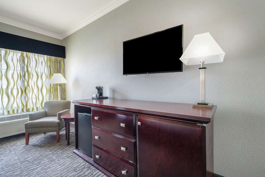 La Quinta Inn & Suites by Wyndham Loveland Estes Park - photo 5