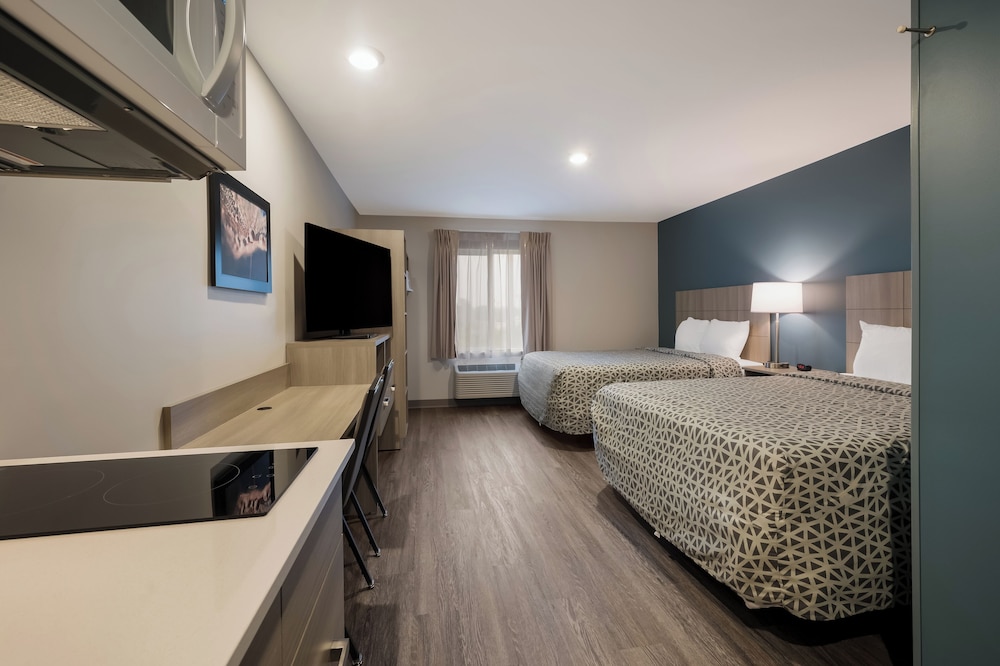 Woodspring Suites Fort Myers Cape Coral - photo 15