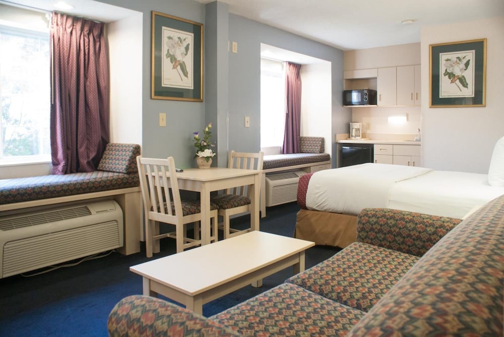 Hometown Inn & Suites Jacksonville Butler Blvd. Southpoint - photo 6