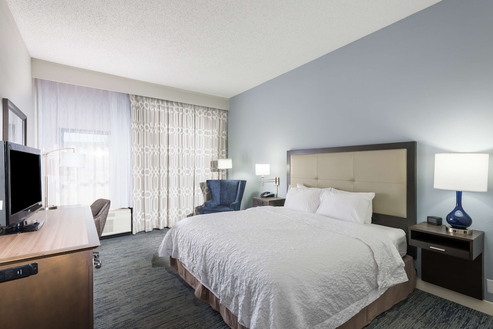Hampton Inn Mount Airy - photo 27
