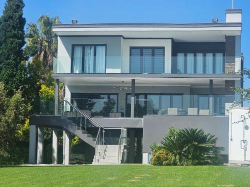 Gillino Vaal River Luxury Retreat in Sasolburg, South Africa